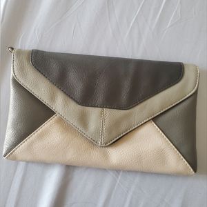 ENVELOPE CLUTCH